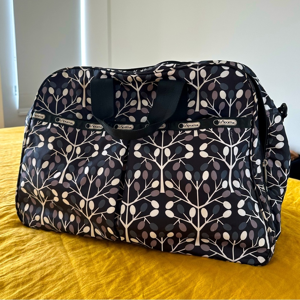 LeSportSac Large Travel Weekender Carry On Bag in Black Gray Floral